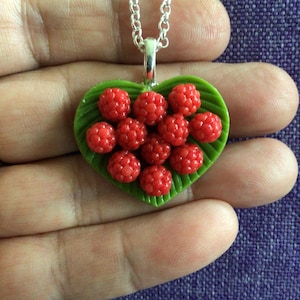 Raspberries Necklace (27,057)