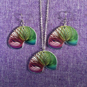 Slinky Necklace and Earrings (24,065)