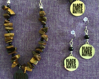 Black Lives Matter Halsband eller Örhängen(103)