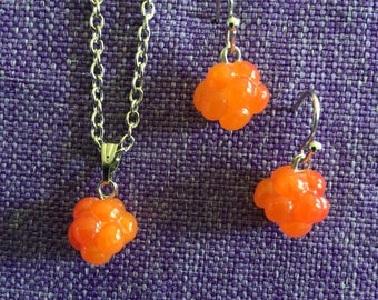 Collar o aretes de mora de los pantanos (19,962)