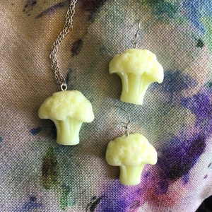 Cauliflower Necklace and Earrings (19,680)