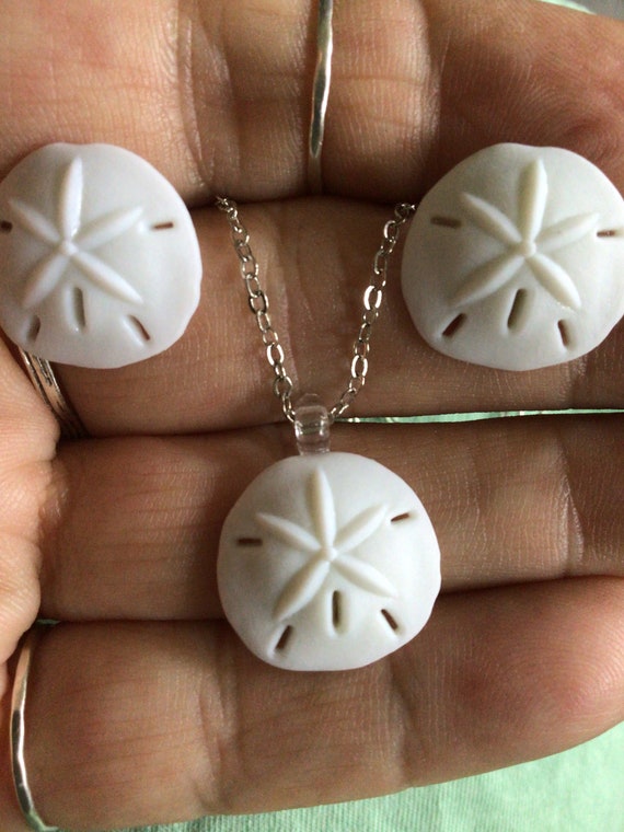 ネックレス、イヤリング サンドダラーネックレス＆イヤリング (19,954) - Etsy 日本