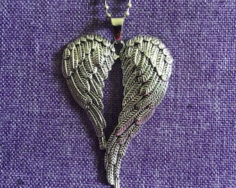 Angel Wings Necklace (27,053)