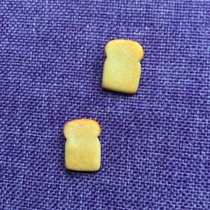 Toast Necklace or Earrings (11,427)
