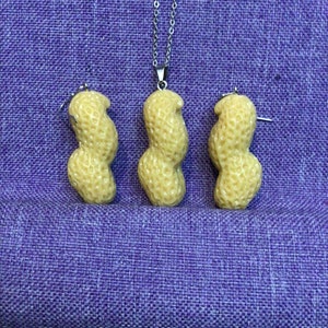 Peanut Necklace and Earrings (15,805)