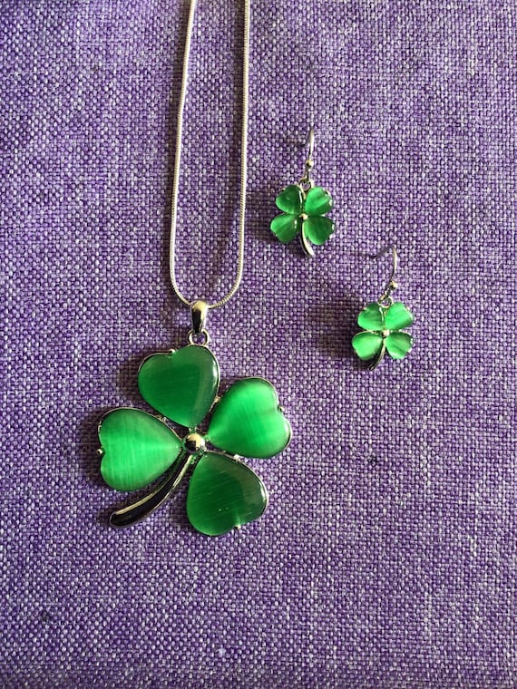 Four Leaf Clover Necklace or Earrings (18,096)