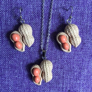 Peanut Necklace and Earrings (25,052)