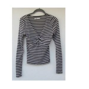 90s Striped Ribbed Knit Top: V-Neck Long Sleeve Blouse