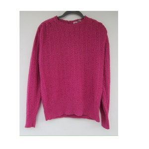 90s Fuchsia Long Sleeve Crew Neck Knit Sweater | Keyhole Back Sweater | Fuchsia Jumper | Pullover | 90&#39;s Sweater | Medium Knit Sweater