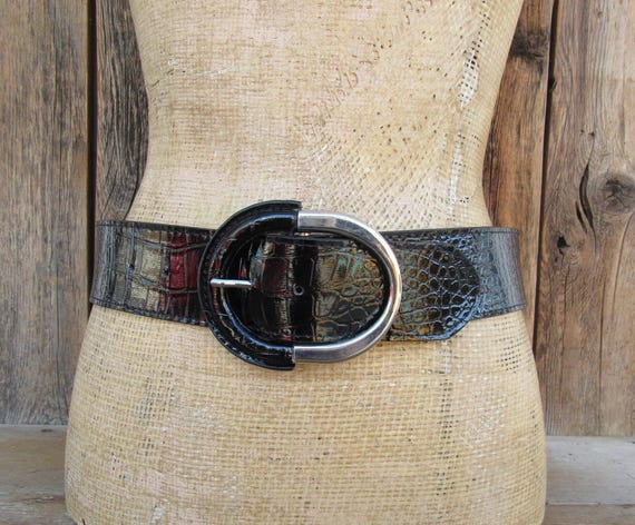 Vintage Wide Waist Belt Black Leather Alligator Embossed Moc Croc‎ Womens Medium Vintage Wide Black Leather Belt: Crocodile Embossed Waist  main image 4
