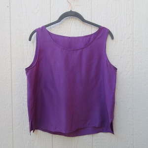Jaren 90 paarse zijdeachtige tanktop: mouwloze blouse, maat medium
