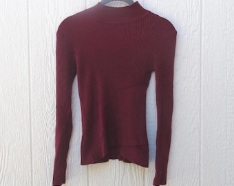 Maglione a coste bordeaux anni '90: collo alto, maniche lunghe, taglia S