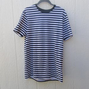 90&#39;s Black & White Striped Short Sleeve Crewneck Tee | Striped Tee Shirt | Crewneck Top | Short Sleeve Tee | Pullover Striped Tee