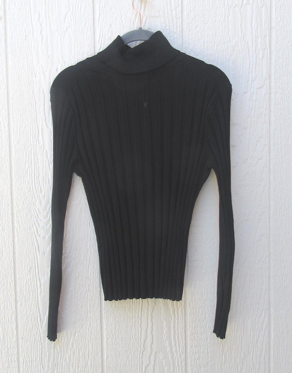 90s Black Ribbed Knit Turtleneck Sweater: Rayon Nylon Blend