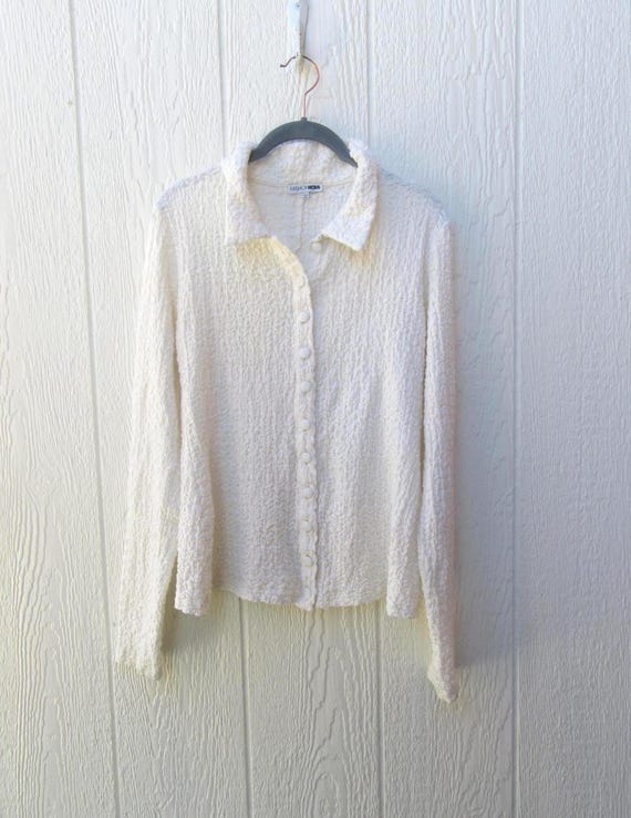 90's White Textured Long Sleeve Button Front Top | Pin-Tuck Shirt | Small Pink Top