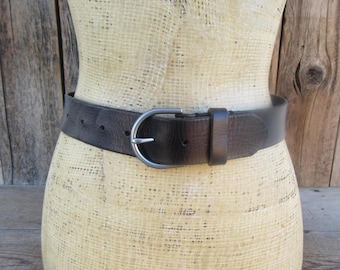 Cinturón de cuero negro de los años 90: hebilla plateada, tamaño mediano-grande