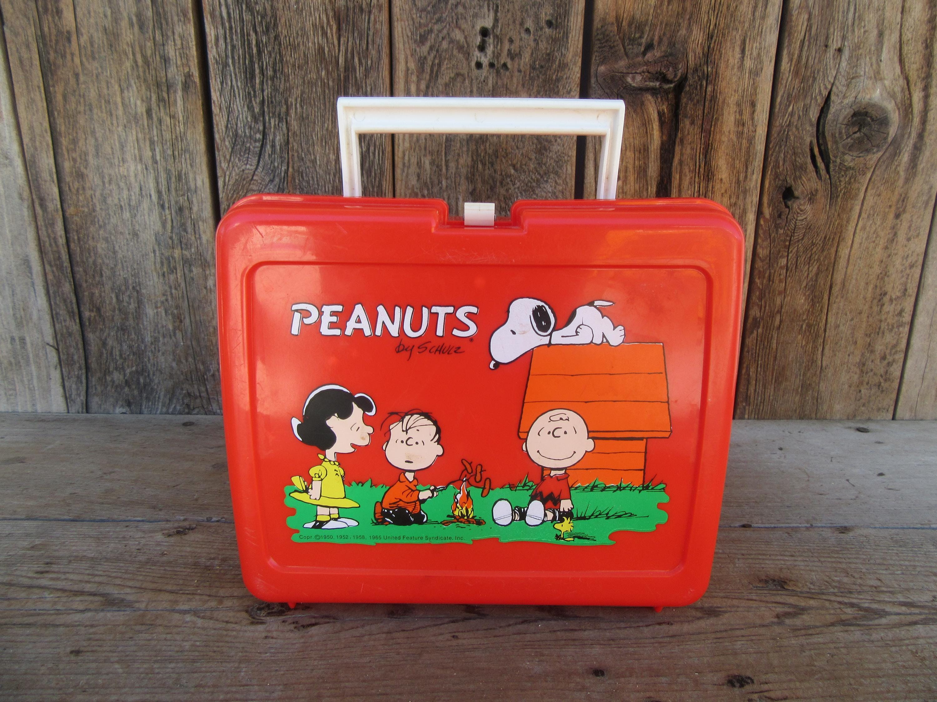 Vintage 1970s Peanuts Lunch Box: THERMOS Brand, Charlie Brown