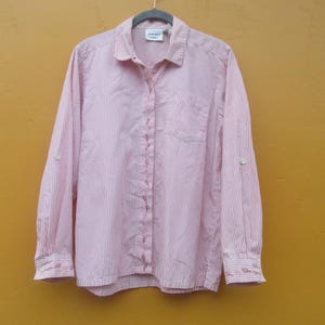 90年代風ピンクストライプ花柄刺繍トップス：コテージコアブラウス - プチサイズ