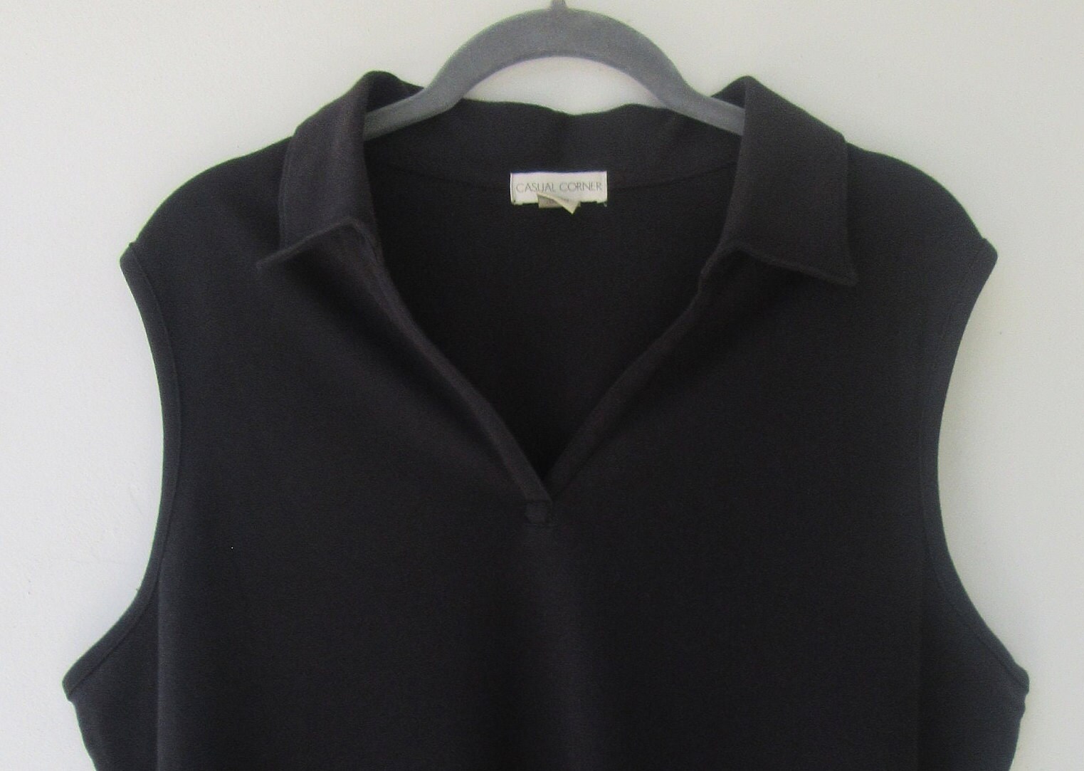 90s Black Cotton V-neck Tee - Casual Corner - Size XL - Etsy