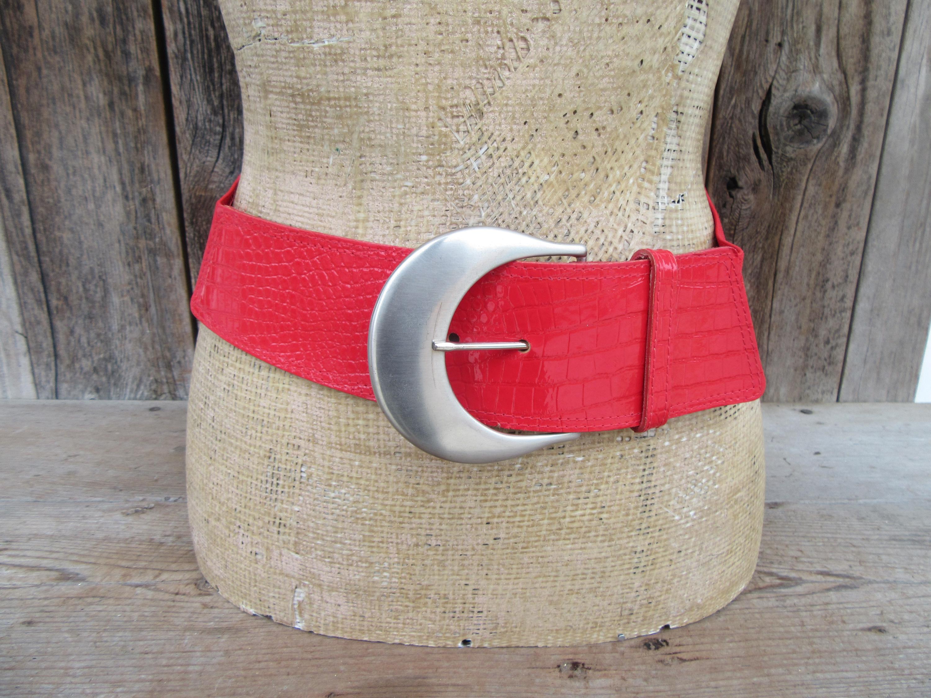 Vintage 80s Belts - Etsy Vintage 1980s Tooled Leather Parrot Macaw Statement Belt Red main image 1