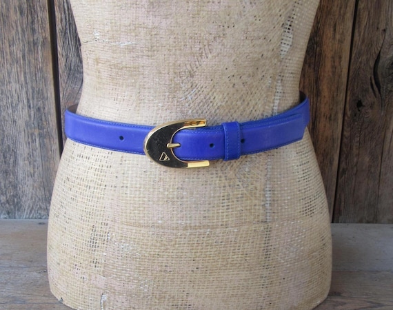 Liz Claiborne Purple Leather Skinny Belt: Gold Tone Buckle  display picture 3