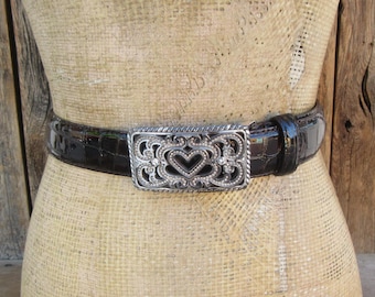 Cinturón Brighton negro de charol con relieve de cocodrilo de los 90: Hebilla de pedrería, talla 34 (grande).