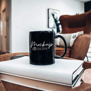 Schwarze Tasse Mockup, 11 Unze schwarze Kaffeetasse Mockup, leere Lifestyle Mockup, Sublimationstasse Mockup, gestylte Tasse Mockup, digitaler Download