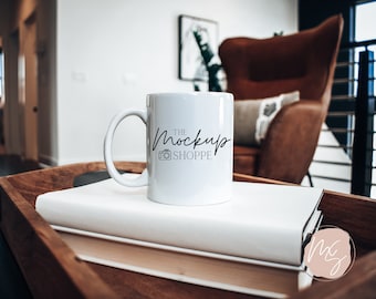 Maqueta de taza blanca, taza de café de 11 oz, maqueta de estilo de vida, maqueta de taza de sublimación, maqueta plana con estilo, descarga digital