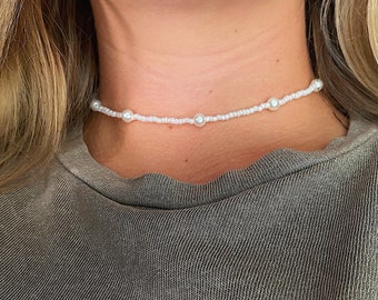 weißer Perlen Choker