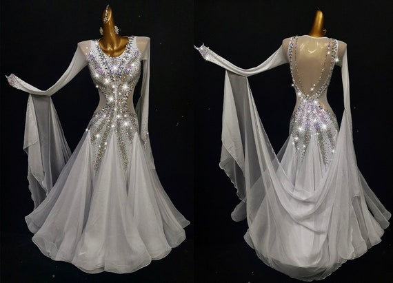 15 Ballroom Wedding Dresses For A Glamorous Walk Down the Aisle