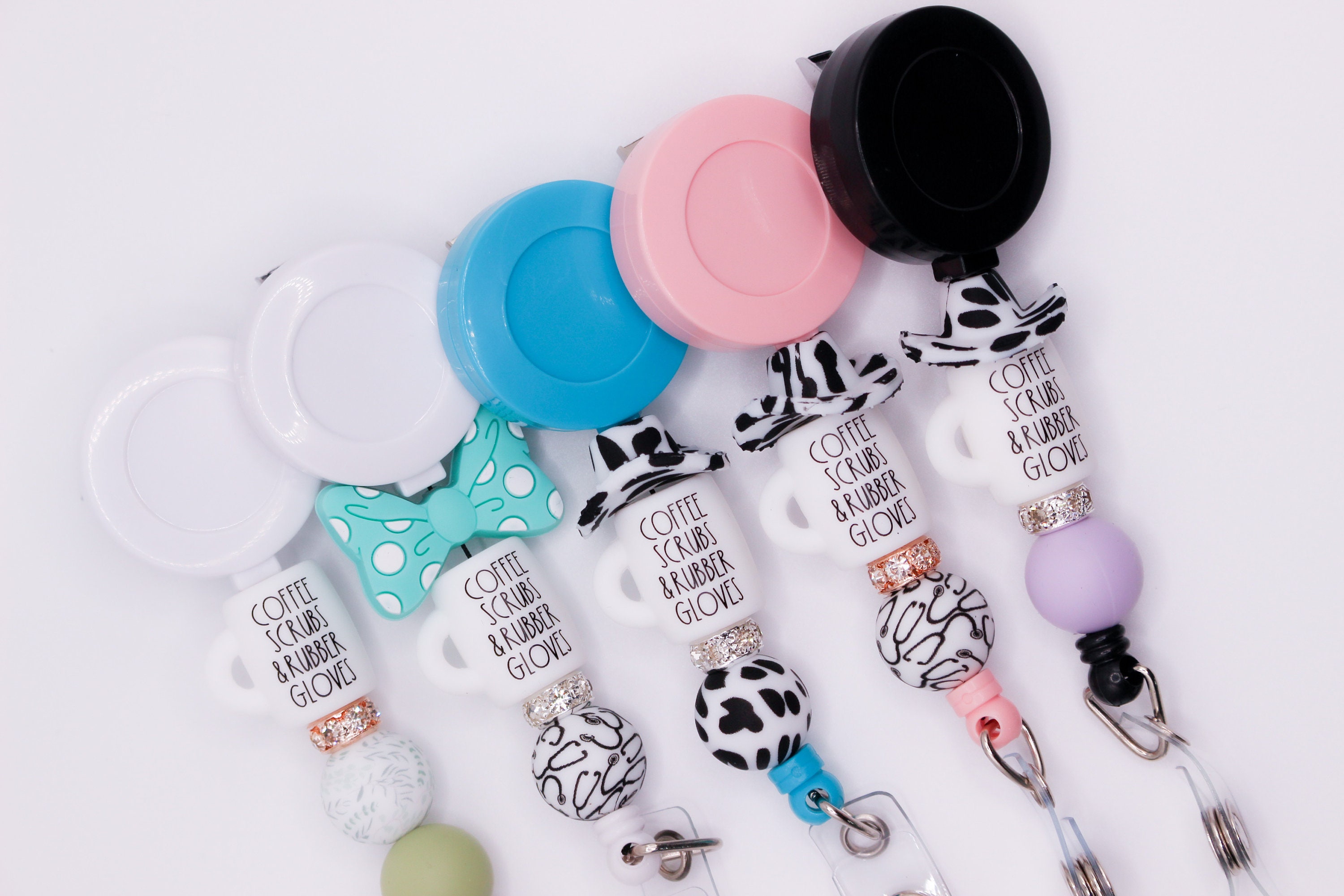 Silicone Bead Retractable Badge Holders Nurse Badge Reels with Carabiner  Reel Clip and Key Ring Colorful Cute Nursing Badge Reel for Doctor Nurse  Teacher Students (BlackWhitePink) : : Office Products