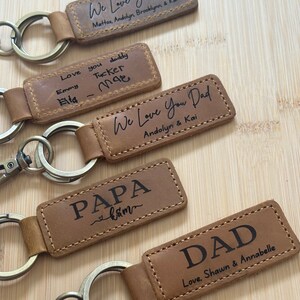 Individueller Schlüsselanhänger- individuelles Geschenk- Leder Schlüsselanhänger- Holz Schlüsselanhänger- personalisiert