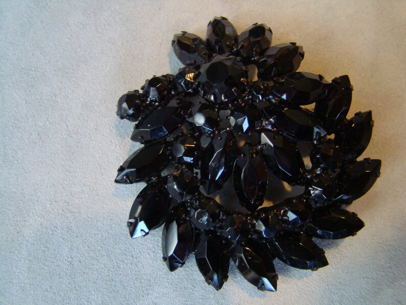 WEISS Vintage Black Rhinestone Glass Mourning Style BroochPin