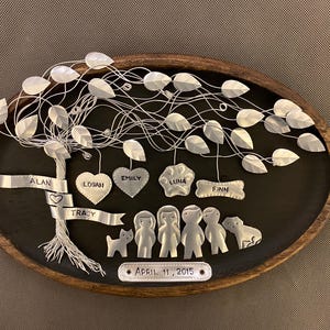 10 Years Wedding Anniversary Gift, Family figures, Iron Wedding, Tin figures family tree gift, Aluminium Anniversary, Recycled, Wall decor