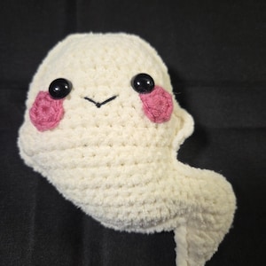 Handmade Crocheted Ghost Plush – Chenille Amigurumi – Cute Halloween Decor – Soft Spooky Gift – Boo Buddy – Stuffed Ghost Toy