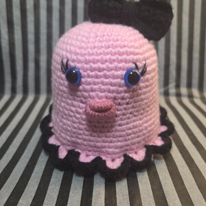 Handmade Pink Ghost Plush – Crochet Amigurumi Ghost with Bow – Cute Stuffed Halloween Decor
