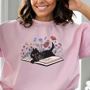 Cat and Book Lover Sweatshirt, Cozy Fall Crewneck, Floral Sweatshirt, Cat Mom Gift,  Bookish Sweatshirt, Booktok shirt