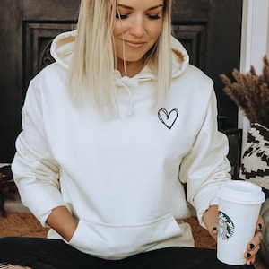 Womens Valentines Day Sweatshirt | Heart Sweatshirt | Womens Valentines Day Sweater | Valentines Day Shirt | Valentines Sweater | Love xoxo