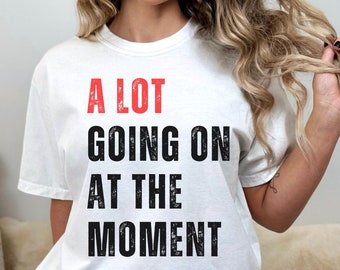 Komfort Colors®Viel los im Moment Shirt: Konzert Grafik T-Shirt