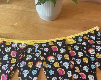 Skull bunting 2.5 metres