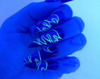 glow in the dark fire nails