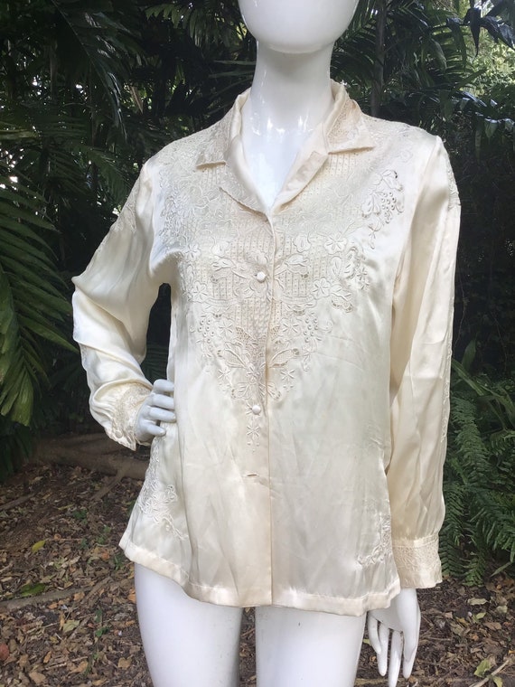 Vintage Chinese embroidered silk satin Blouse - image 8