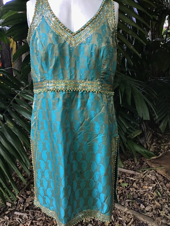 Vintage dress in silk/satin - image 4
