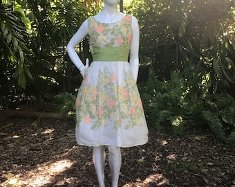 Vintage 50s taffeta Dress with underskirt