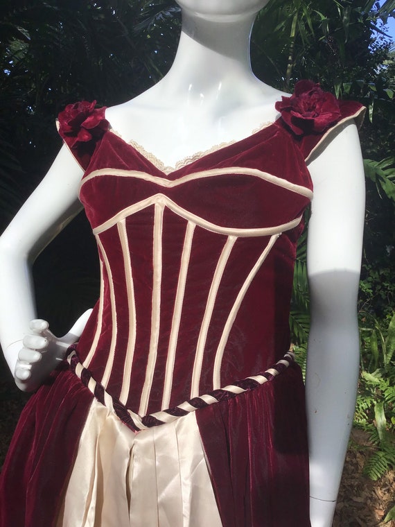 Vintage 1950s Dress with velvet corset and satin - image 6