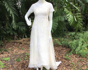 Vintage 60s empire line lace Dress