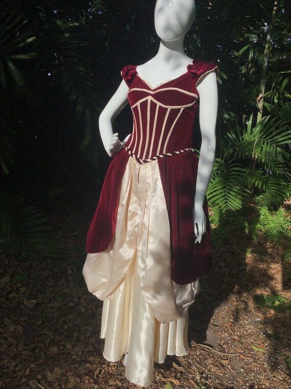 Vintage 1950s Dress with velvet corset and satin - image 4