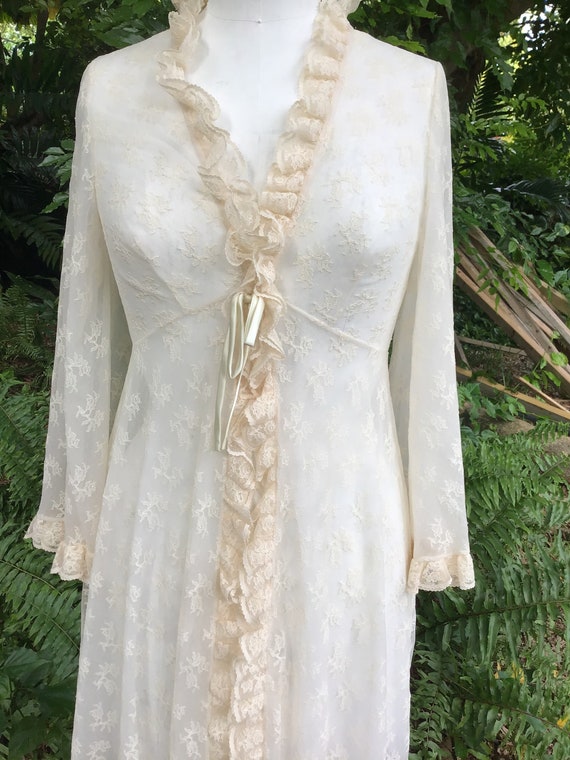 Vintage Merle Norman robe 1960s