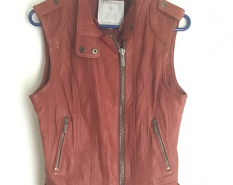 Vintage sleeveless leather vest