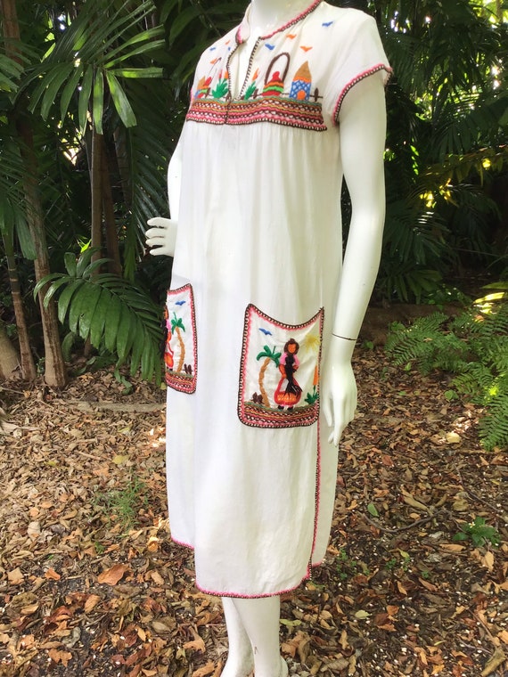 Vintage cotton Mexican embroidered Dress - image 4